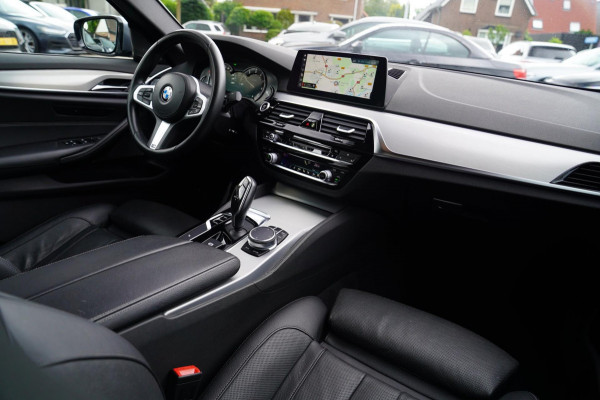 BMW 5 Serie 540i xDrive High Executive | M-pakket | Stoelverwarming / Verkoeling | Camera | Cruise control | Shadowline | NAP |