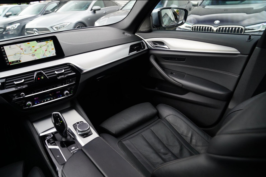 BMW 5 Serie 540i xDrive High Executive | M-pakket | Stoelverwarming / Verkoeling | Camera | Cruise control | Shadowline | NAP |