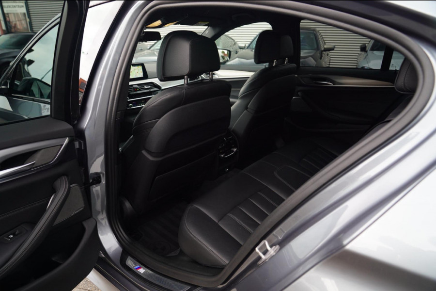 BMW 5 Serie 540i xDrive High Executive | M-pakket | Stoelverwarming / Verkoeling | Camera | Cruise control | Shadowline | NAP |