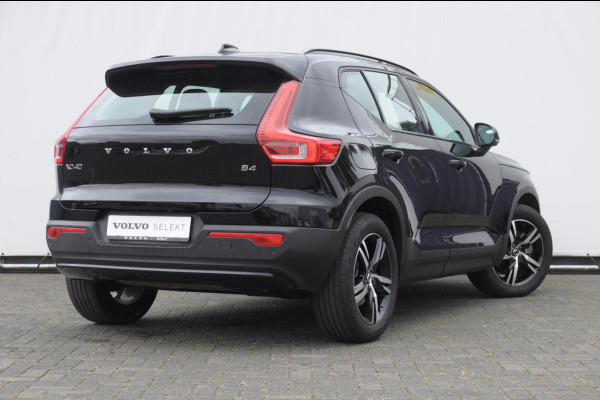 Volvo XC40 B4 211PK Automaat Plus Dark / Adaptieve cruise control / Keyless entry / Elektrische stoelen / Trekhaak / Elektrische achterklep / Stoel en stuurwielverwarming / Harman kardon audio / BLIS /