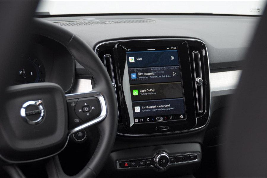 Volvo XC40 B4 211PK Automaat Plus Dark / Adaptieve cruise control / Keyless entry / Elektrische stoelen / Trekhaak / Elektrische achterklep / Stoel en stuurwielverwarming / Harman kardon audio / BLIS /