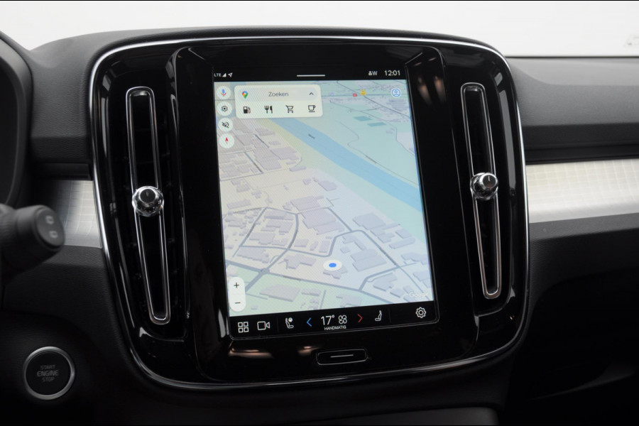 Volvo XC40 B4 211PK Automaat Plus Dark / Adaptieve cruise control / Keyless entry / Elektrische stoelen / Trekhaak / Elektrische achterklep / Stoel en stuurwielverwarming / Harman kardon audio / BLIS /