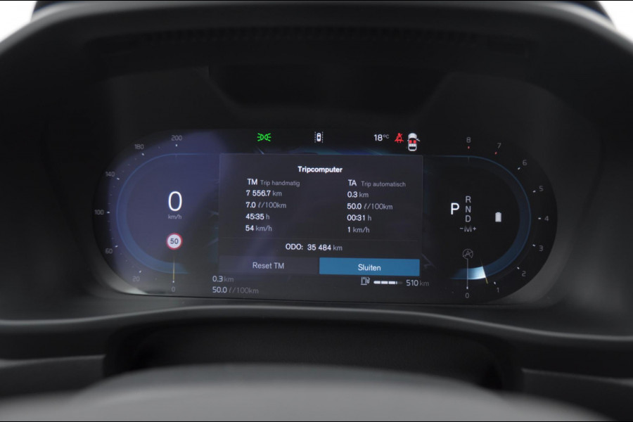 Volvo XC40 B4 211PK Automaat Plus Dark / Adaptieve cruise control / Keyless entry / Elektrische stoelen / Trekhaak / Elektrische achterklep / Stoel en stuurwielverwarming / Harman kardon audio / BLIS /