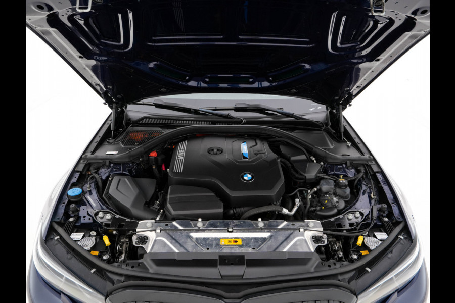 BMW 3 Serie Touring 330e Business Edition Plus M-Sportpack (INCL-BTW) *PANO | VERNASCA-FULL-LEATHER | HEAD-UP | FULL-LED | DIGI-COCKPIT | NAVI-FULLMAP | HEATED-SPORTSEATS | HIFI-SOUND | CAMERA | AMBIENT-LIGHT | TOWBAR | 19''ALU*