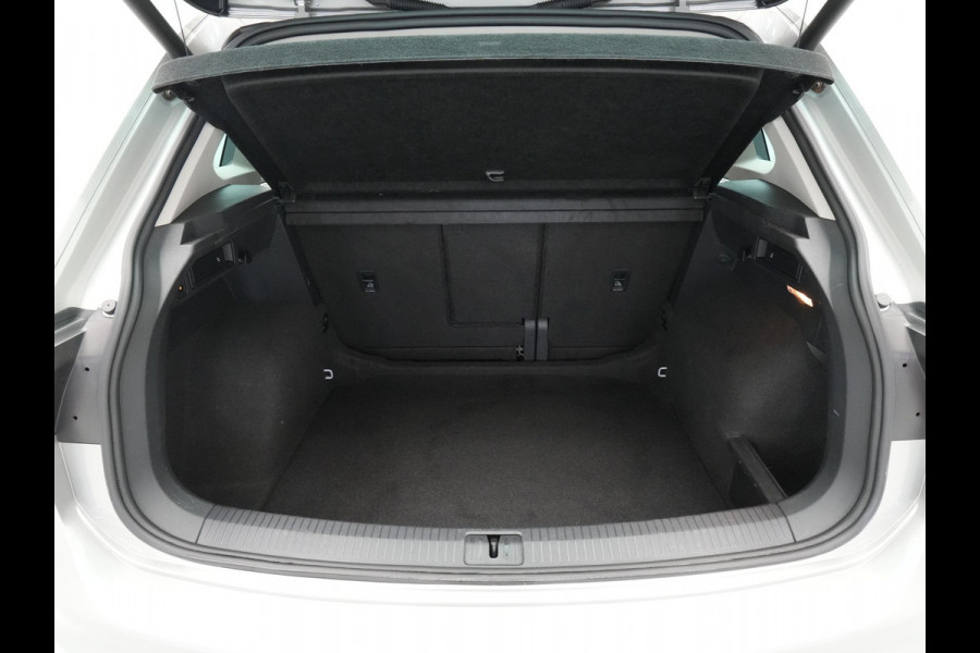 Volkswagen Tiguan 1.4 TSI ACT 150pk DSG Highline Panorama Navigatie Camera Acc Sideassist Stoelmemory 294