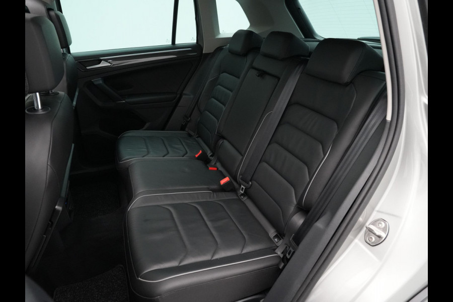 Volkswagen Tiguan 1.4 TSI ACT 150pk DSG Highline Panorama Navigatie Camera Acc Sideassist Stoelmemory 294