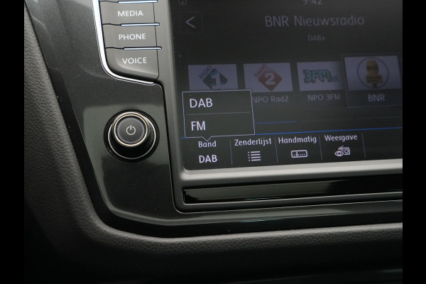 Volkswagen Tiguan 1.4 TSI ACT 150pk DSG Highline Panorama Navigatie Camera Acc Sideassist Stoelmemory 294