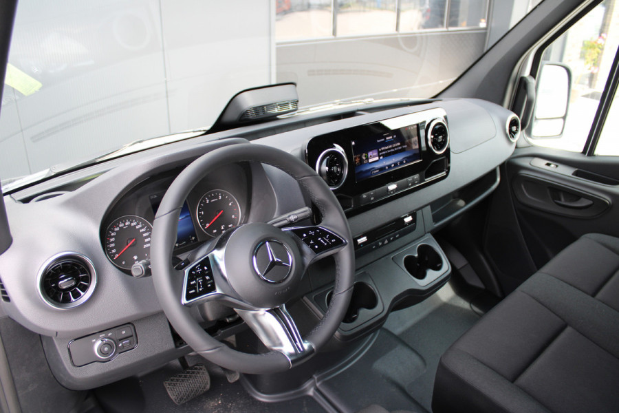 Mercedes-Benz Sprinter 317CDI L2H2 Pro - 2x Schuifdeur - LED - Mbux 10 - 3.5t Trekhaak - Betimmering - Camera - Carplay - Bind spot - Cruise - Smartpho