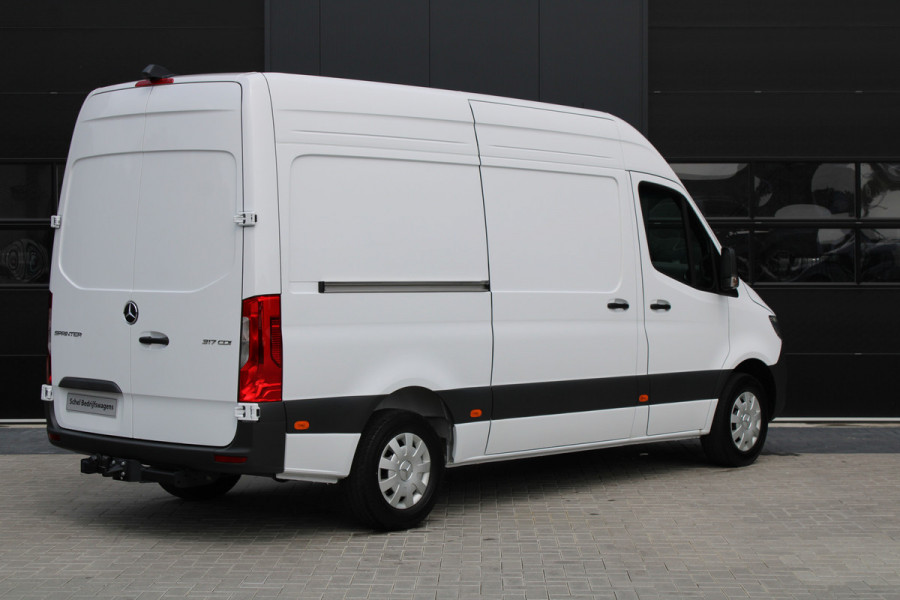Mercedes-Benz Sprinter 317CDI L2H2 Pro - 2x Schuifdeur - LED - Mbux 10 - 3.5t Trekhaak - Betimmering - Camera - Carplay - Bind spot - Cruise - Smartpho