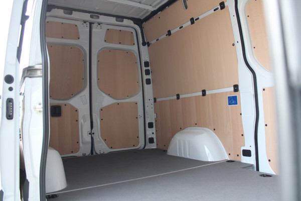 Mercedes-Benz Sprinter 317CDI L2H2 Pro - 2x Schuifdeur - LED - Mbux 10 - 3.5t Trekhaak - Betimmering - Camera - Carplay - Bind spot - Cruise - Smartpho