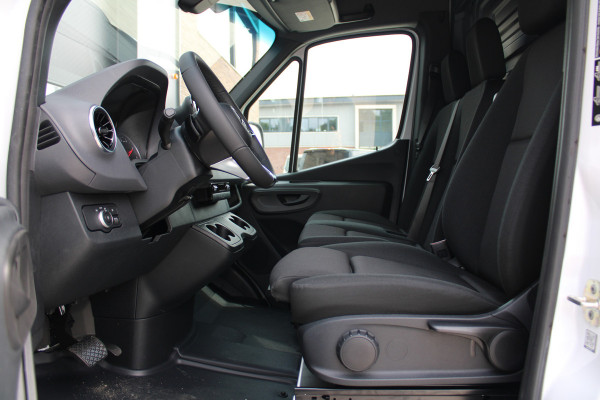 Mercedes-Benz Sprinter 317CDI L2H2 Pro - 2x Schuifdeur - LED - Mbux 10 - 3.5t Trekhaak - Betimmering - Camera - Carplay - Bind spot - Cruise - Smartpho