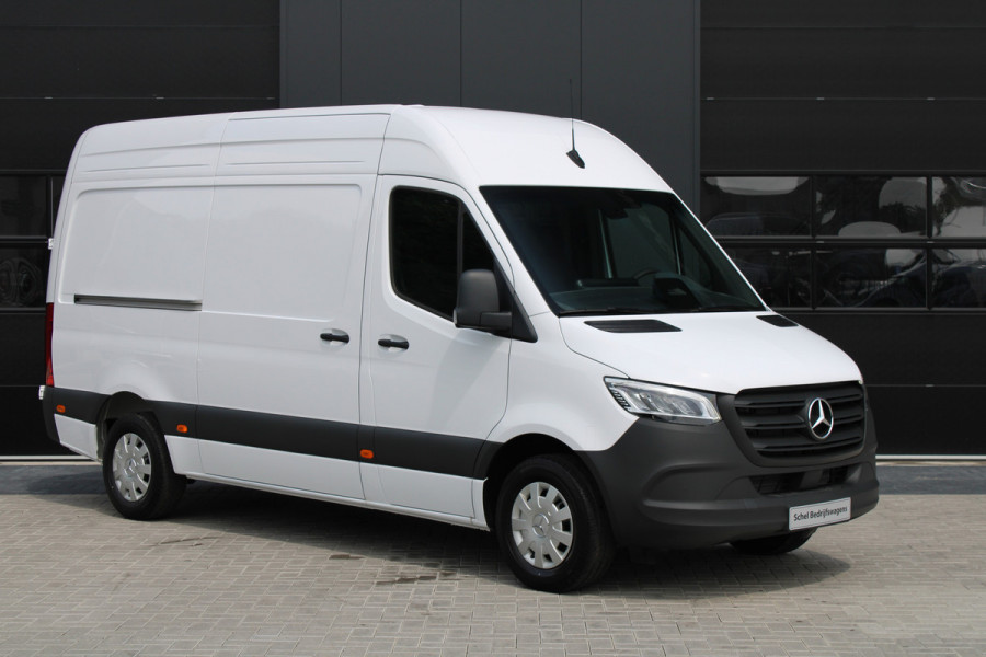 Mercedes-Benz Sprinter 317CDI L2H2 Pro - 2x Schuifdeur - LED - Mbux 10 - 3.5t Trekhaak - Betimmering - Camera - Carplay - Bind spot - Cruise - Smartpho