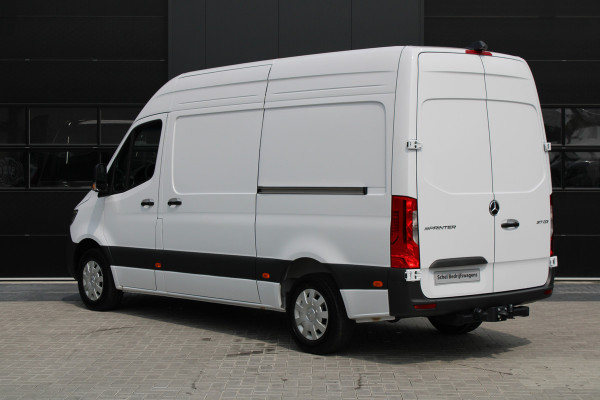 Mercedes-Benz Sprinter 317CDI L2H2 Pro - 2x Schuifdeur - LED - Mbux 10 - 3.5t Trekhaak - Betimmering - Camera - Carplay - Bind spot - Cruise - Smartpho