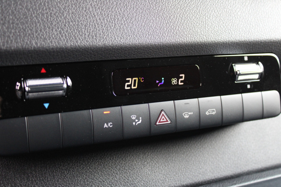 Mercedes-Benz Sprinter 317CDI L2H2 Pro - 2x Schuifdeur - LED - Mbux 10 - 3.5t Trekhaak - Betimmering - Camera - Carplay - Bind spot - Cruise - Smartpho