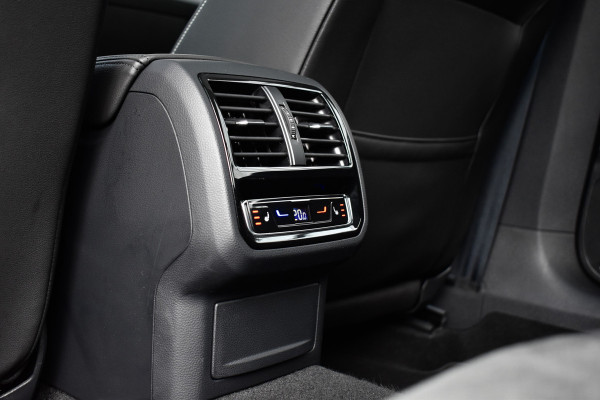 Volkswagen Arteon Shooting Brake 1.4 TSI eHybrid | Panoramadak | 360 Camera | ACC | Matrix LED | Head-Up | Sfeerverlichting | CarPlay | Stoelverwarming voor + achter |