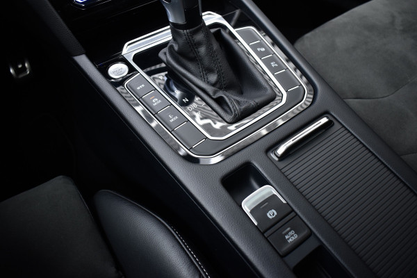 Volkswagen Arteon Shooting Brake 1.4 TSI eHybrid | Panoramadak | 360 Camera | ACC | Matrix LED | Head-Up | Sfeerverlichting | CarPlay | Stoelverwarming voor + achter |