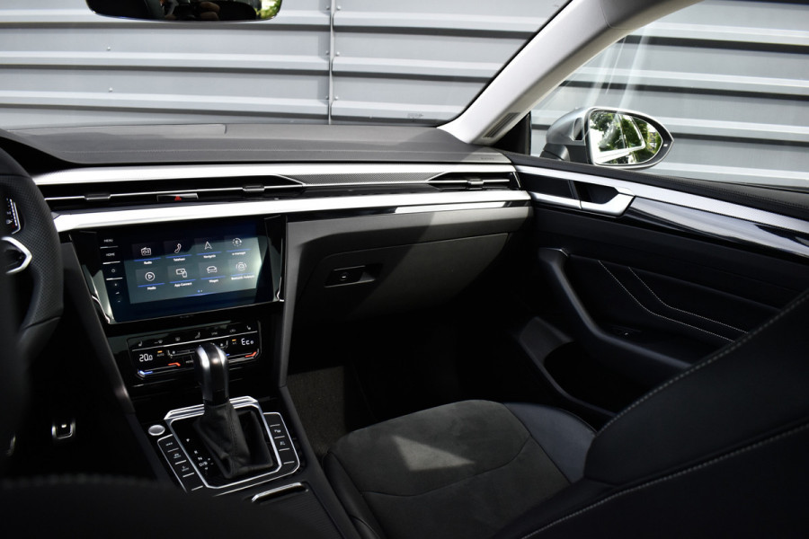 Volkswagen Arteon Shooting Brake 1.4 TSI eHybrid | Panoramadak | 360 Camera | ACC | Matrix LED | Head-Up | Sfeerverlichting | CarPlay | Stoelverwarming voor + achter |