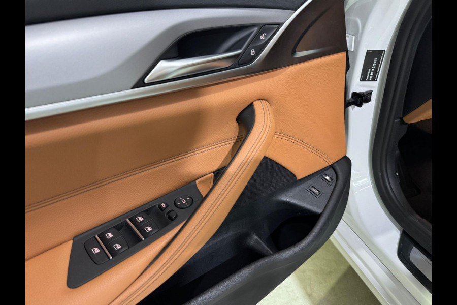BMW 5 Serie 530e iPerformance Executive | Leder | Navi | Camera | PDC