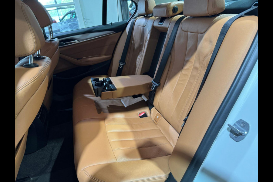 BMW 5 Serie 530e iPerformance Executive | Leder | Navi | Camera | PDC