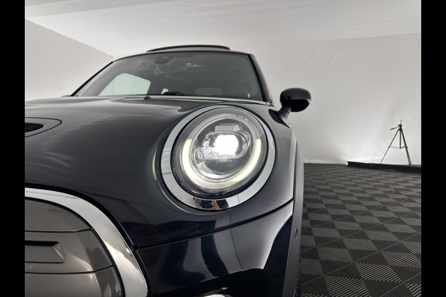 MINI Mini Electric Yours 33 kWh [ 3-Fase ] (INCL-BTW) *PANO | LUXURY-LEATHER | HARMAN/KARDON-AUDIO | FULL-LED | KEYLESS | CAMERA | NAVI-FULLMAP | DIGI-COCKPIT | DAB | HEAD-UP | HEATED-SPORTSEATS | 17"ALU*