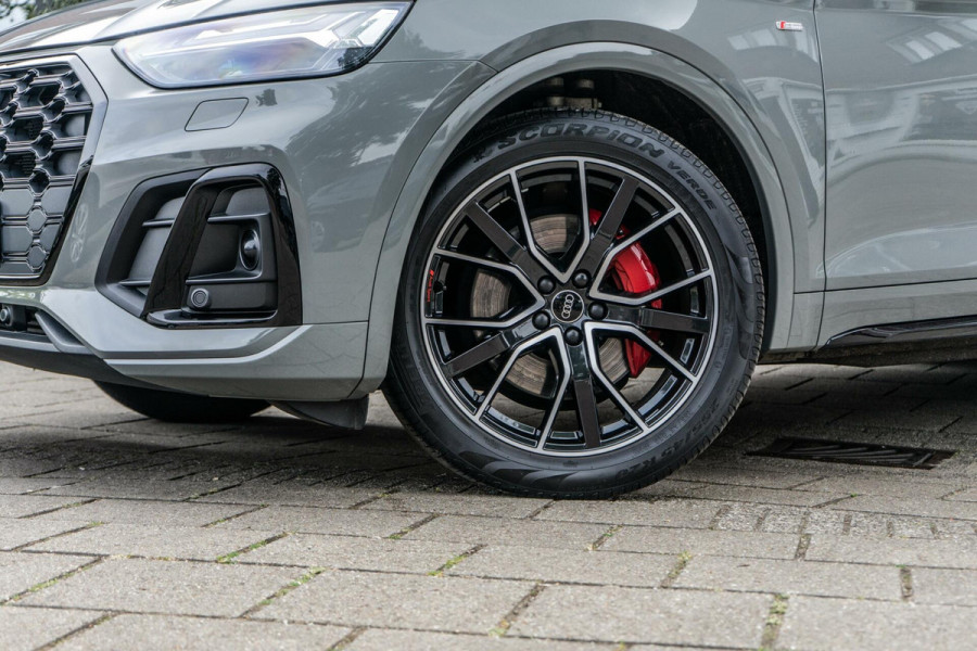 Audi Q5 50 TFSI e S-Line Camera / HUD / Luchtvering