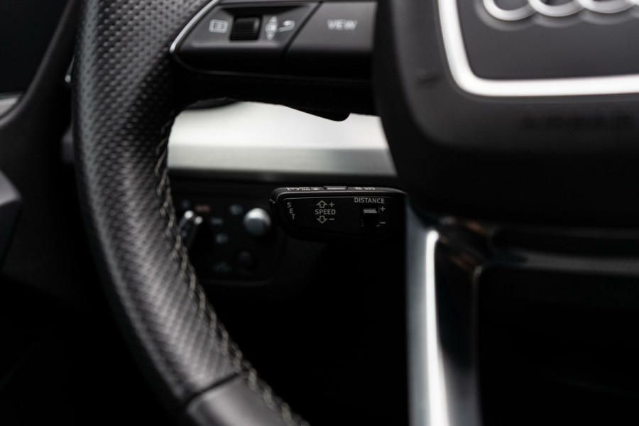 Audi Q5 50 TFSI e S-Line Camera / HUD / Luchtvering