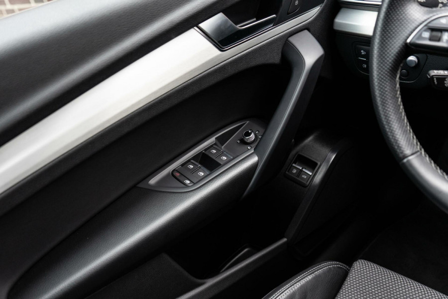 Audi Q5 50 TFSI e S-Line Camera / HUD / Luchtvering