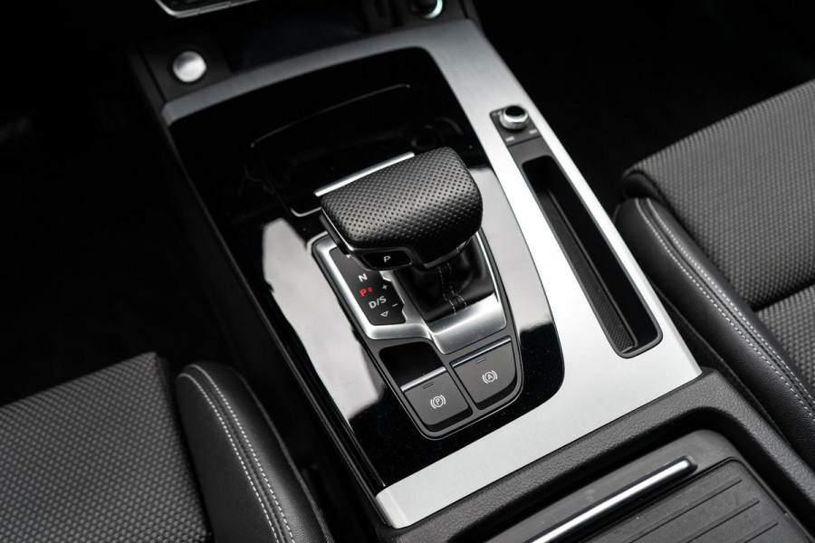 Audi Q5 50 TFSI e S-Line Camera / HUD / Luchtvering