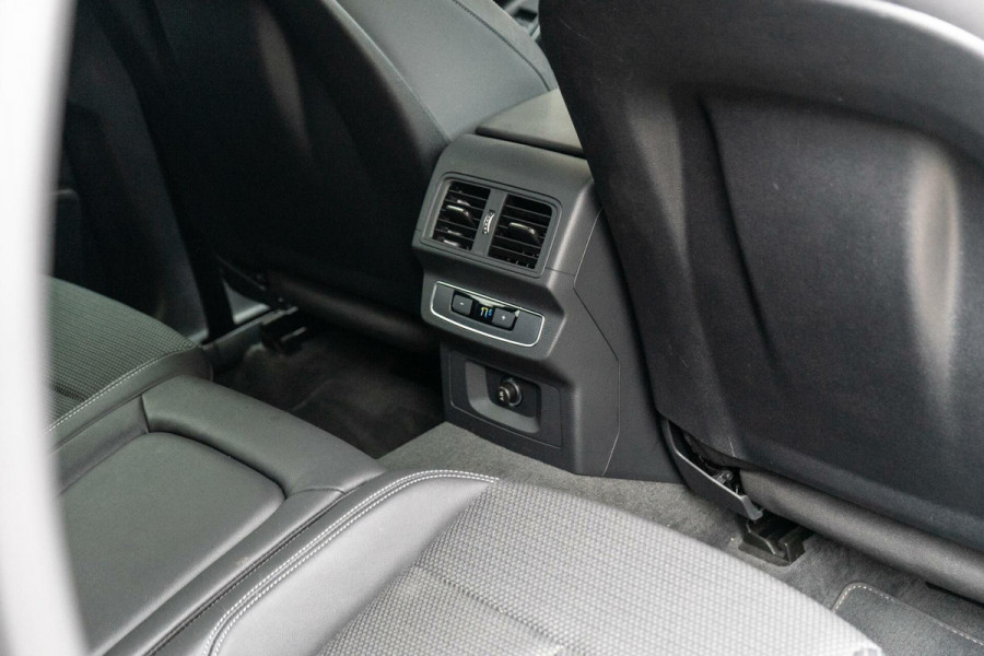 Audi Q5 50 TFSI e S-Line Camera / HUD / Luchtvering