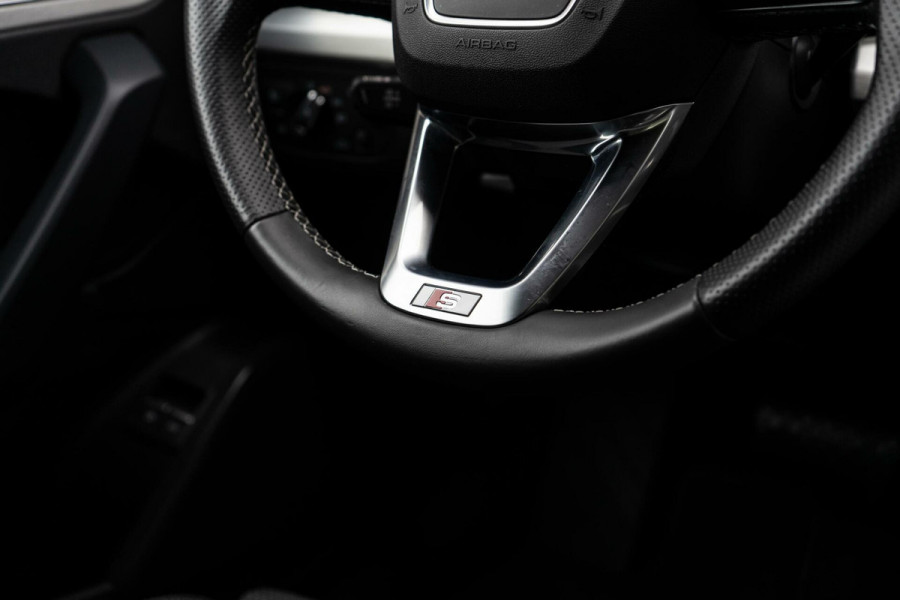 Audi Q5 50 TFSI e S-Line Camera / HUD / Luchtvering