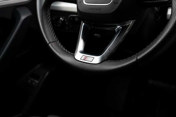 Audi Q5 50 TFSI e S-Line Camera / HUD / Luchtvering