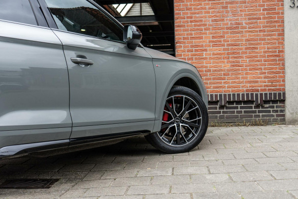 Audi Q5 50 TFSI e S-Line Camera / HUD / Luchtvering