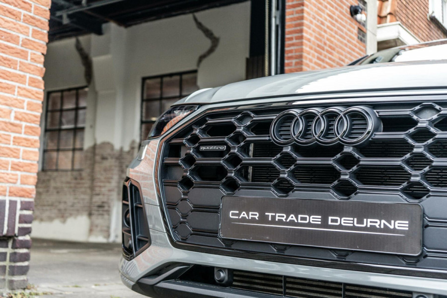Audi Q5 50 TFSI e S-Line Camera / HUD / Luchtvering