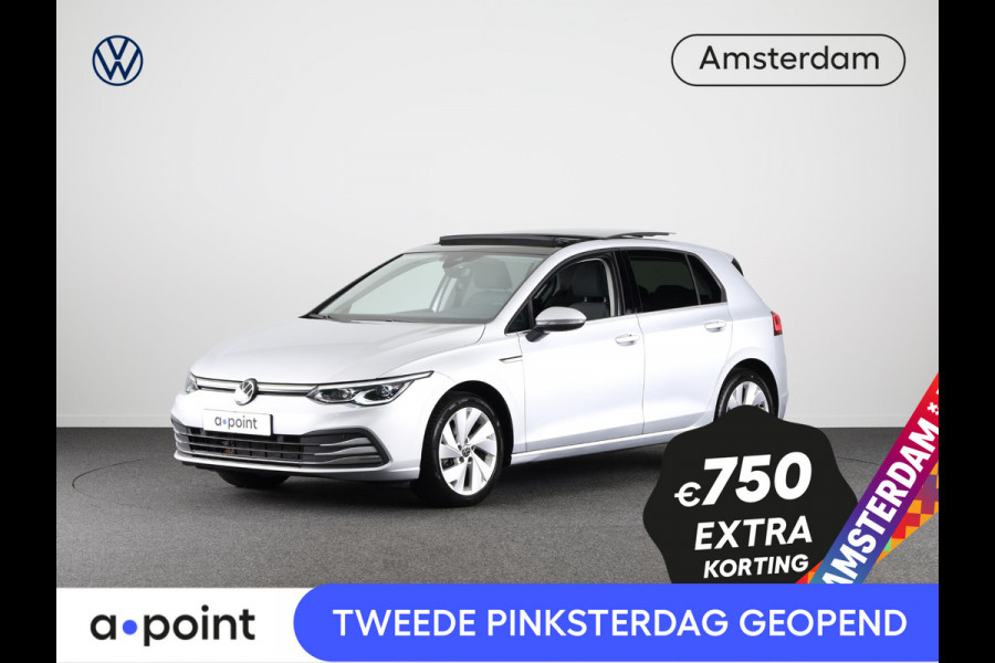 Volkswagen Golf 1.5 eTSI Style 130 pk Automaat (DSG) | Navigatie | Panoramadak | Trekhaak | Parkeersensoren | Achteruitrijcamera | Adaptieve cruise control | Stoelverwarming |