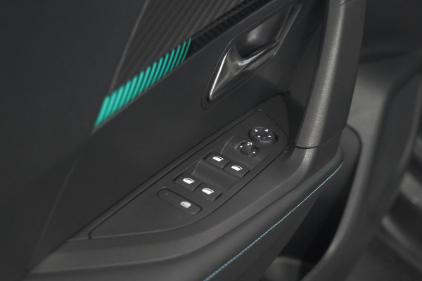 Peugeot 2008 PureTech 130 EAT8 Allure Pack | Camera | Navigatie | Parkeersensoren | Apple Carplay
