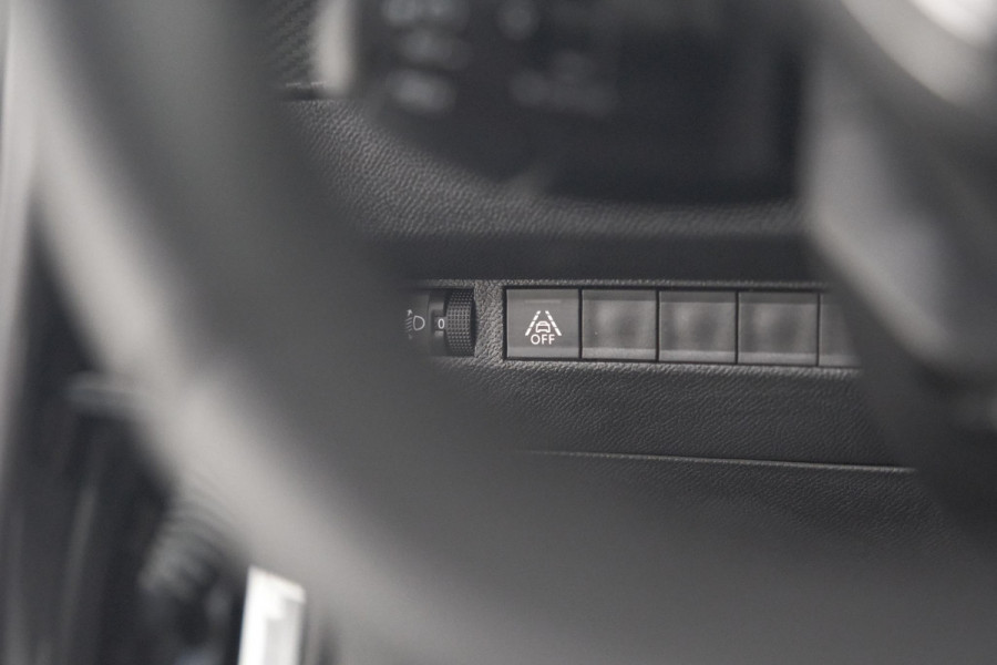 Peugeot 2008 PureTech 130 EAT8 Allure Pack | Camera | Navigatie | Parkeersensoren | Apple Carplay