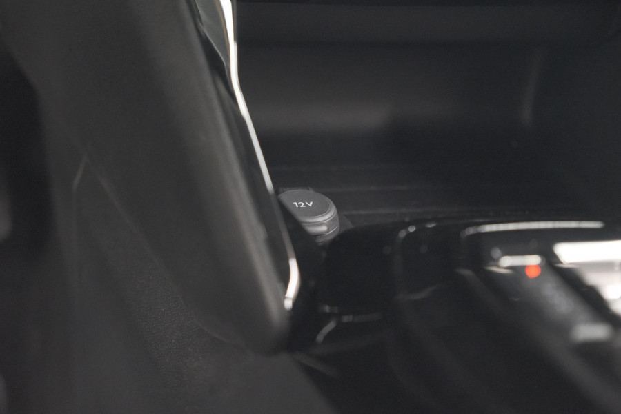 Peugeot 2008 PureTech 130 EAT8 Allure Pack | Camera | Navigatie | Parkeersensoren | Apple Carplay