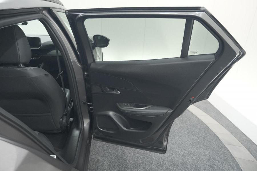 Peugeot 2008 PureTech 130 EAT8 Allure Pack | Camera | Navigatie | Parkeersensoren | Apple Carplay