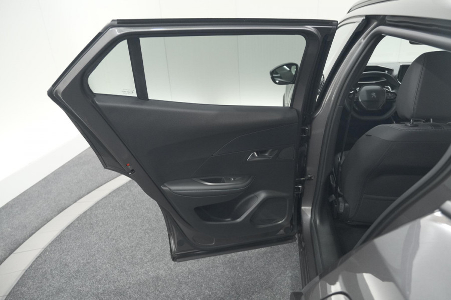 Peugeot 2008 PureTech 130 EAT8 Allure Pack | Camera | Navigatie | Parkeersensoren | Apple Carplay