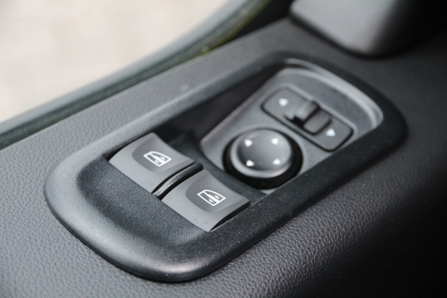 Renault Master 2.3 DCI 135 | L2H2 | 15.000KM | Camera | Cruise | Clima..