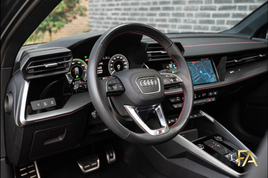Audi A3 Sportback 45 TFSI e S edition Competition Panodak|RS Seats|MatrixLED|B&O