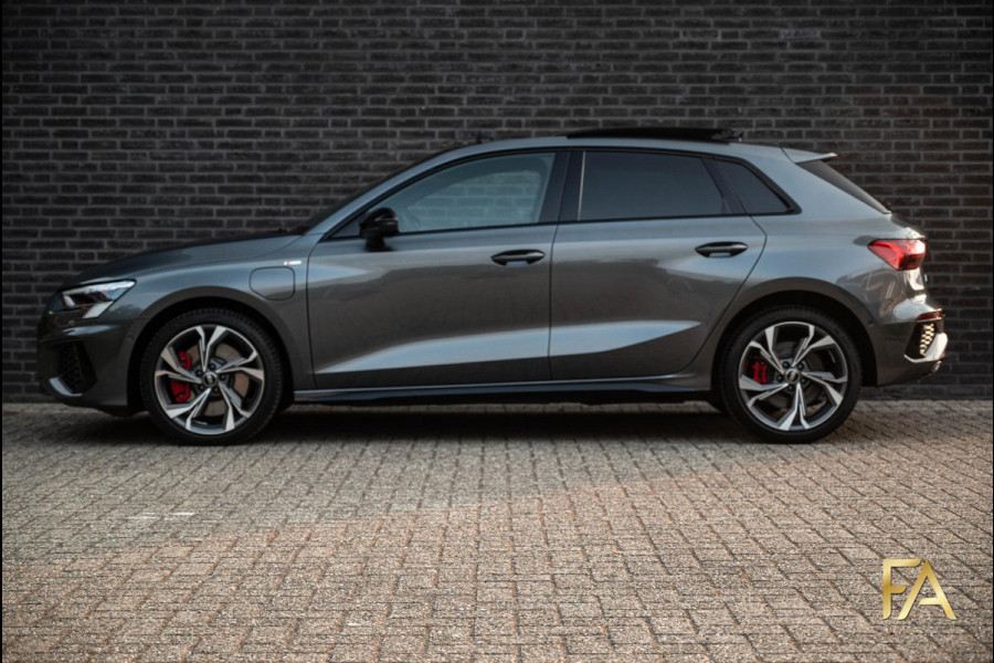 Audi A3 Sportback 45 TFSI e S edition Competition Panodak|RS Seats|MatrixLED|B&O