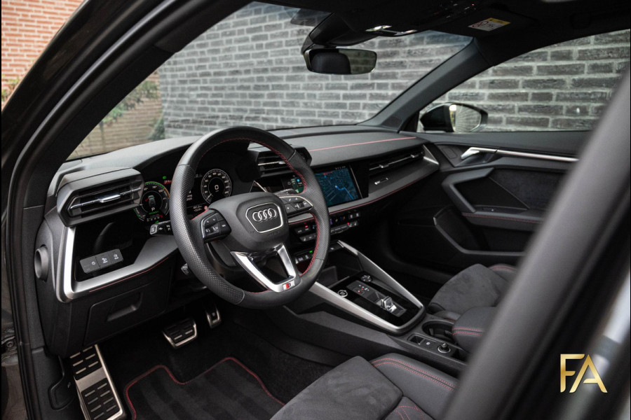 Audi A3 Sportback 45 TFSI e S edition Competition Panodak|RS Seats|MatrixLED|B&O