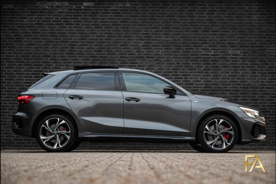 Audi A3 Sportback 45 TFSI e S edition Competition Panodak|RS Seats|MatrixLED|B&O