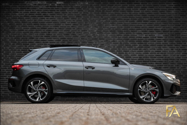 Audi A3 Sportback 45 TFSI e S edition Competition Panodak|RS Seats|MatrixLED|B&O