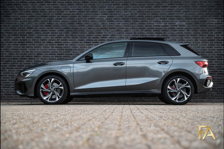 Audi A3 Sportback 45 TFSI e S edition Competition Panodak|RS Seats|MatrixLED|B&O
