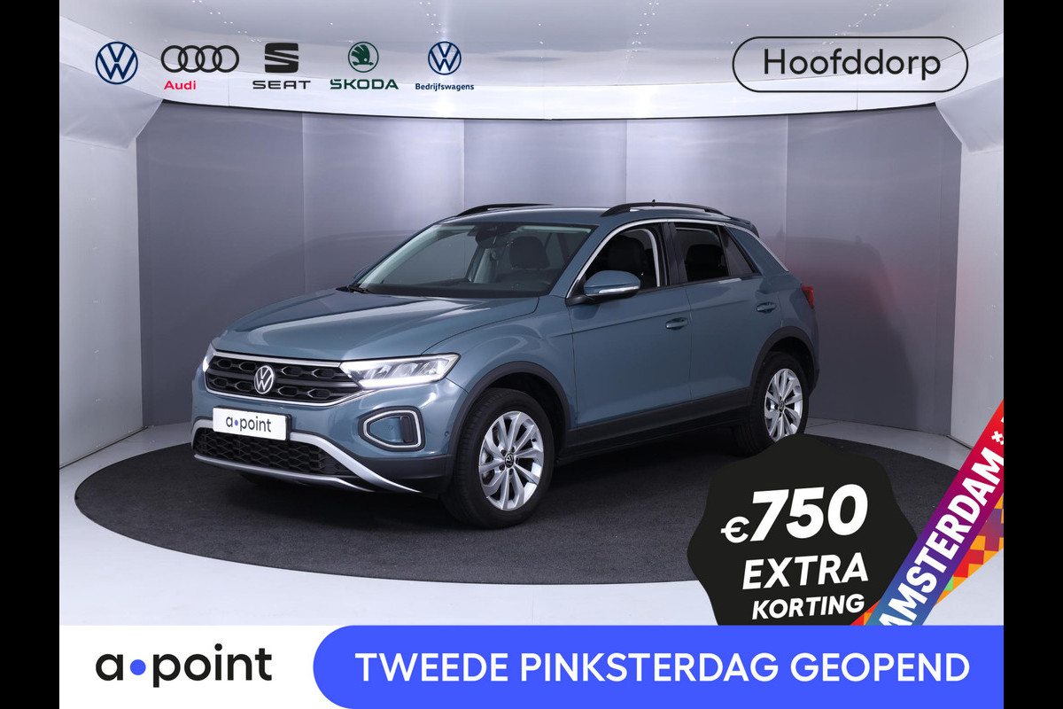 Volkswagen T-Roc 1.5 TSI Life Edition 150 pk Automaat (DSG) | Verlengde garantie | Navigatie via App | Parkeersensoren (Park assist) | Achteruitrijcamera | Adaptieve cruise control | Volkswagen T-Roc 1.5 TSI Life Edition 150 pk Automaat (DSG) | Verlengde garantie | Navigatie via App | Parkeersensoren (Park assist) | Achteruitrijcamera | Adaptieve cruise control |