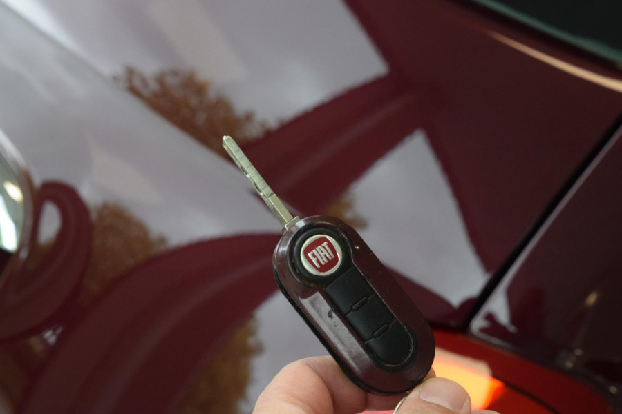 Fiat 500 80pk Lounge|16"|Open dak|PDC|Nav|Clima