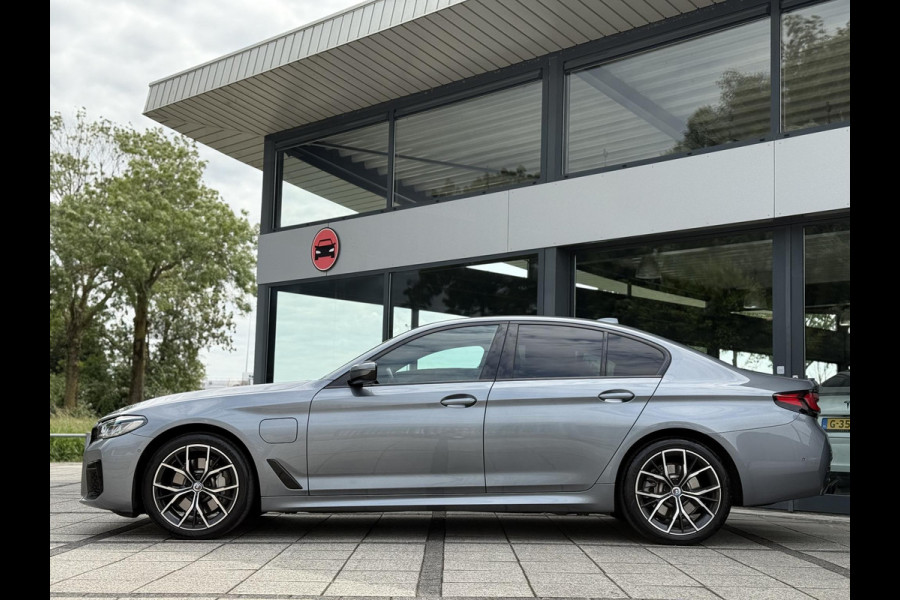 BMW 5 Serie 520e Aut. Hybrid M-Sport | Navi | BMW Laser Led | Alcantara Interieur |