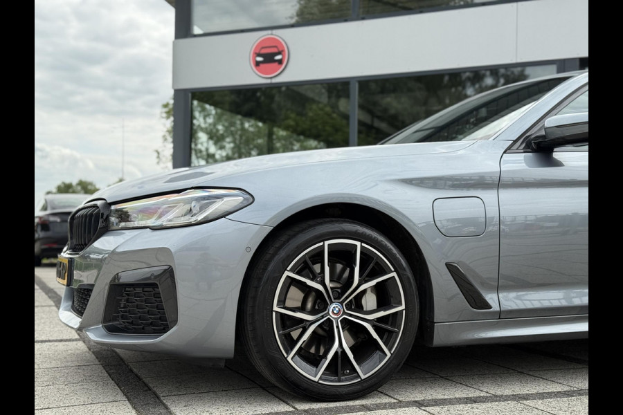 BMW 5 Serie 520e Aut. Hybrid M-Sport | Navi | BMW Laser Led | Alcantara Interieur |